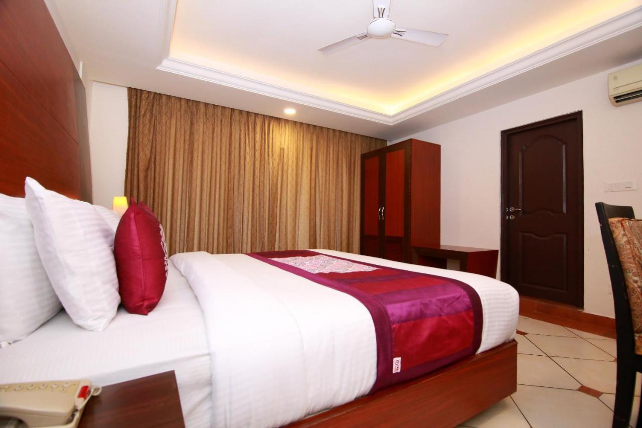 Emarald Cochin Hotel
