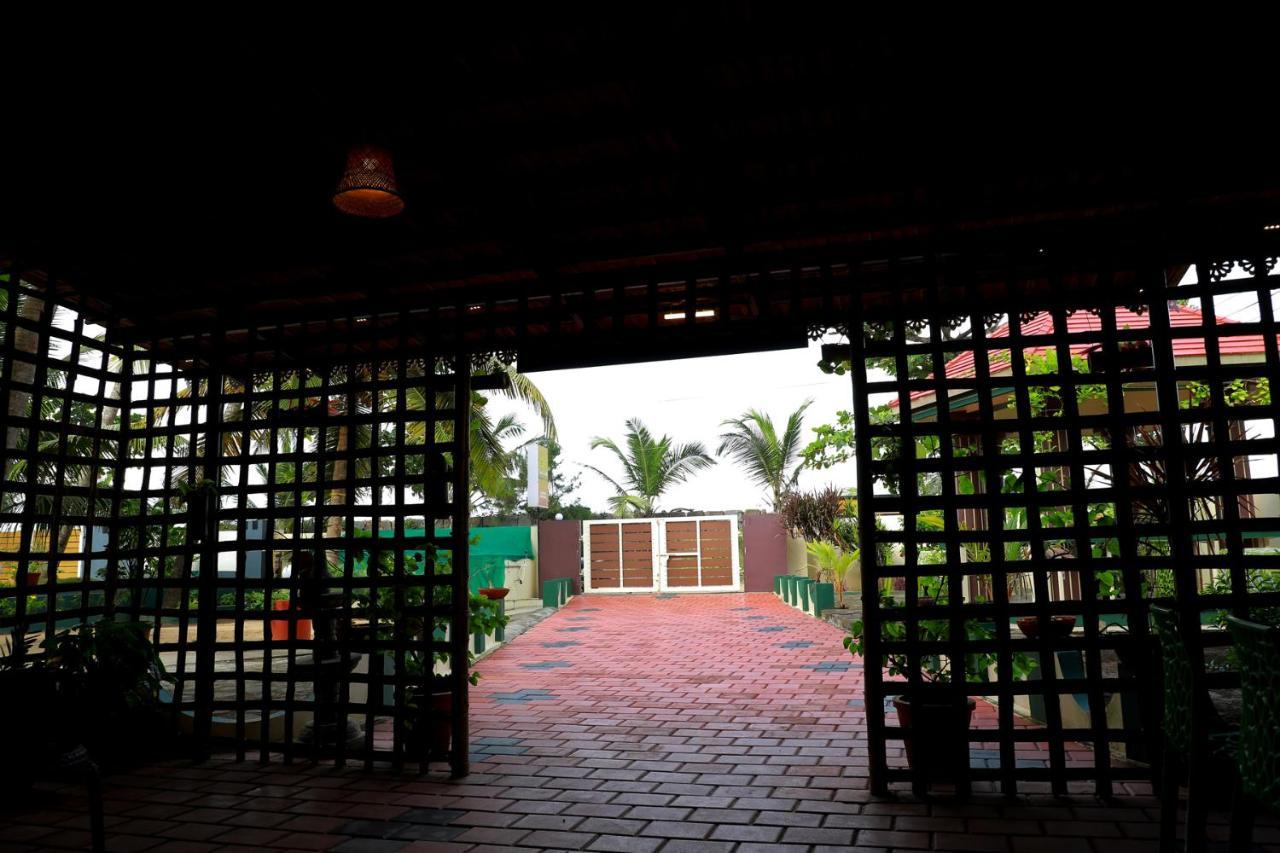 Sunset Beach Cherai Bed & Breakfast