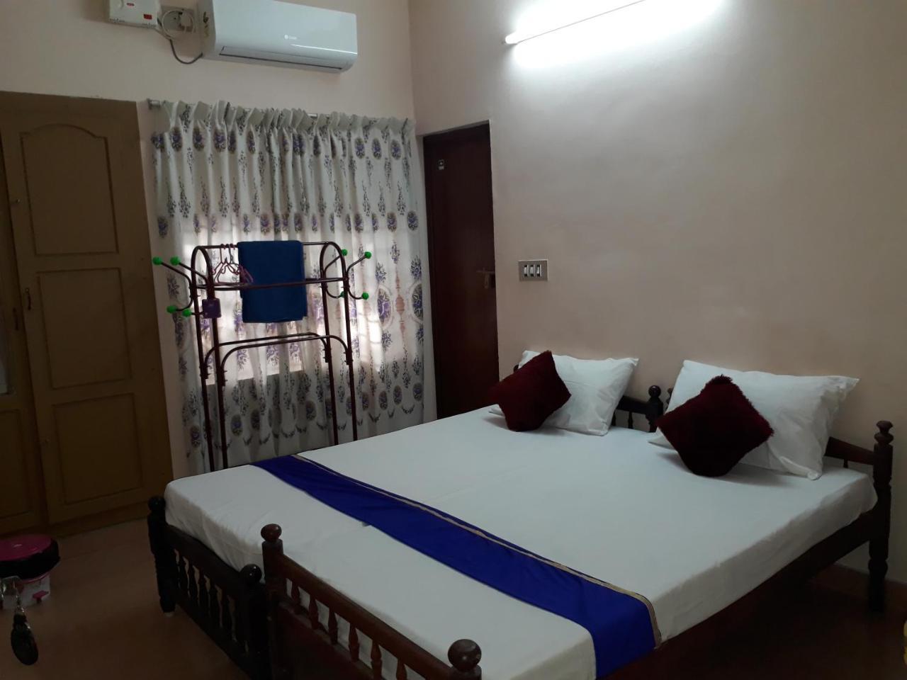 Valiyathayil Homestay Kochi