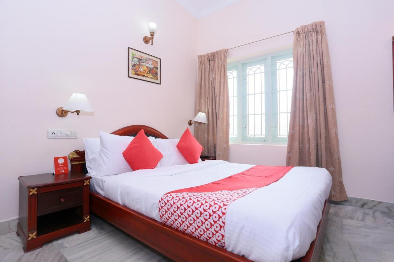 Oyo 24157 Karthika Residency 3* Kochi