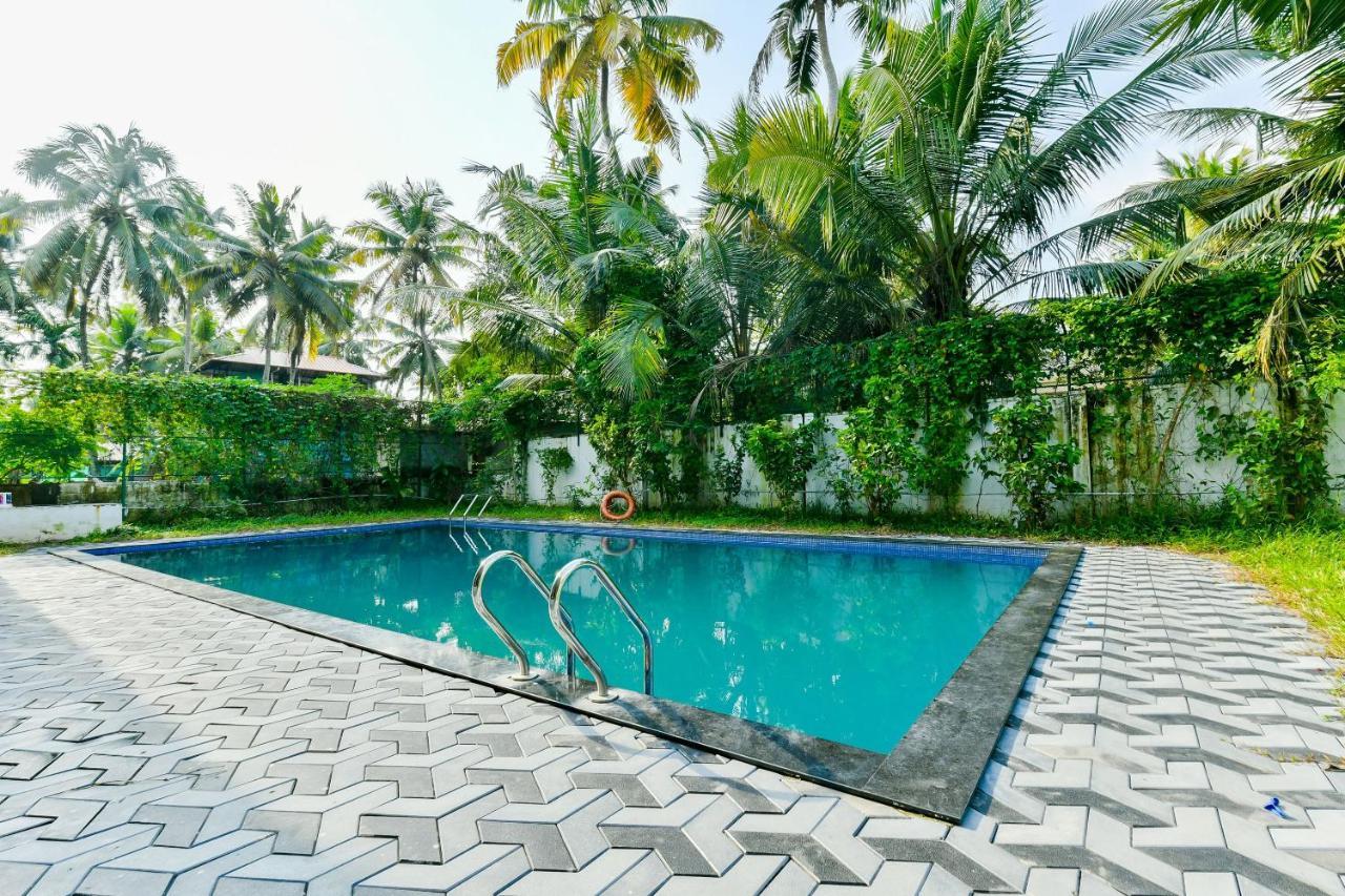 Oyo Flagship 22598 Oval Retreat Kochi