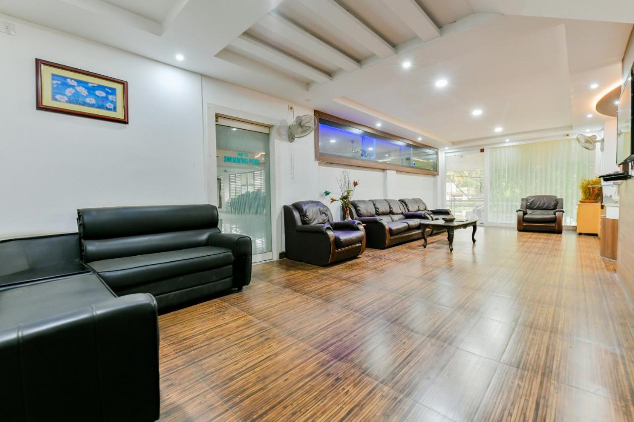 Oyo Flagship 22598 Oval Retreat 3* Kochi