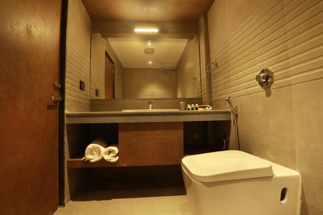 Hotel Aura One 4*