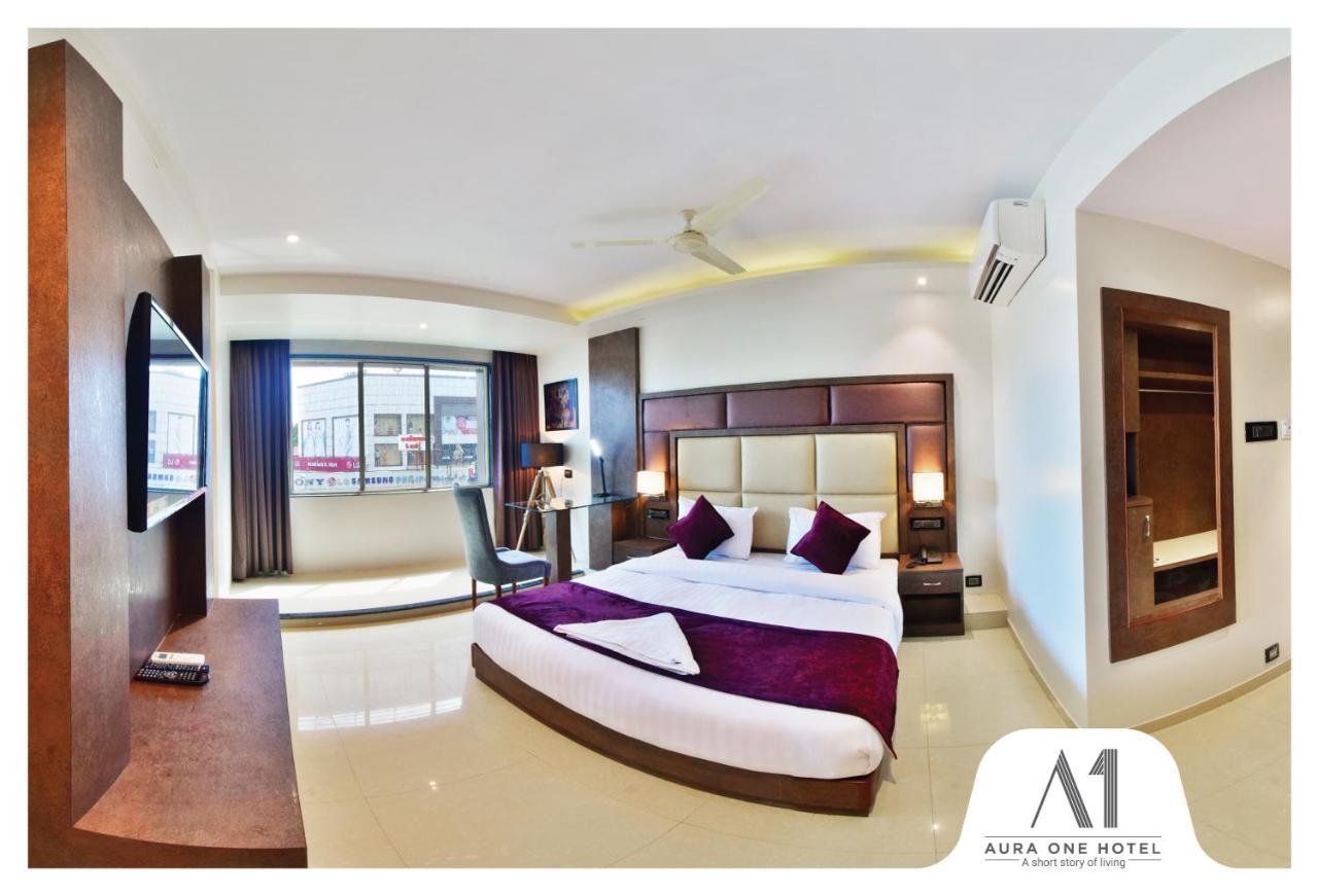 Aura One Hotel