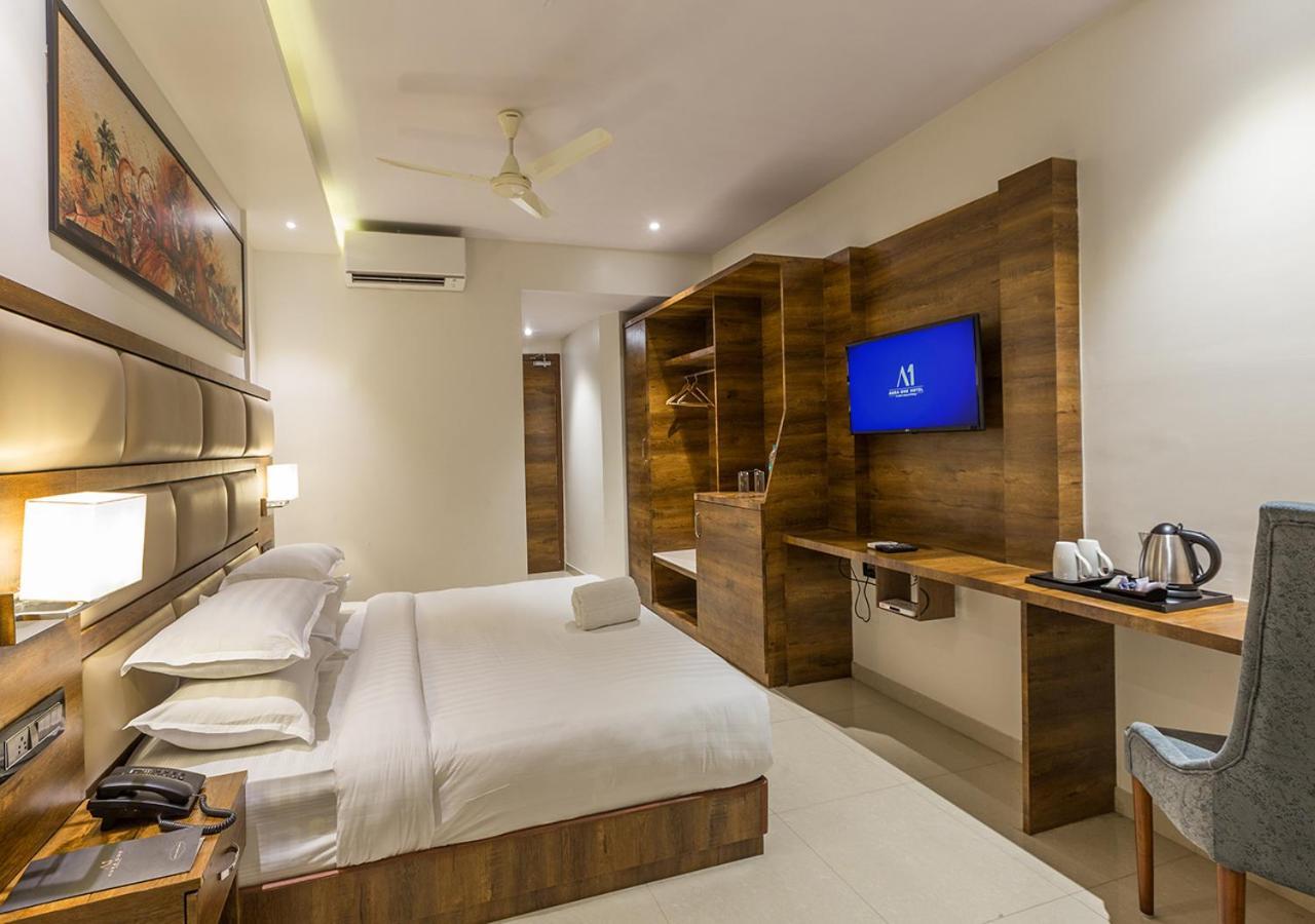 Aura One 4*