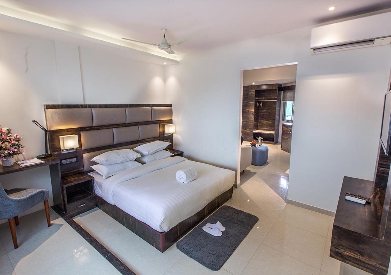 Aura One Hotel Kochi