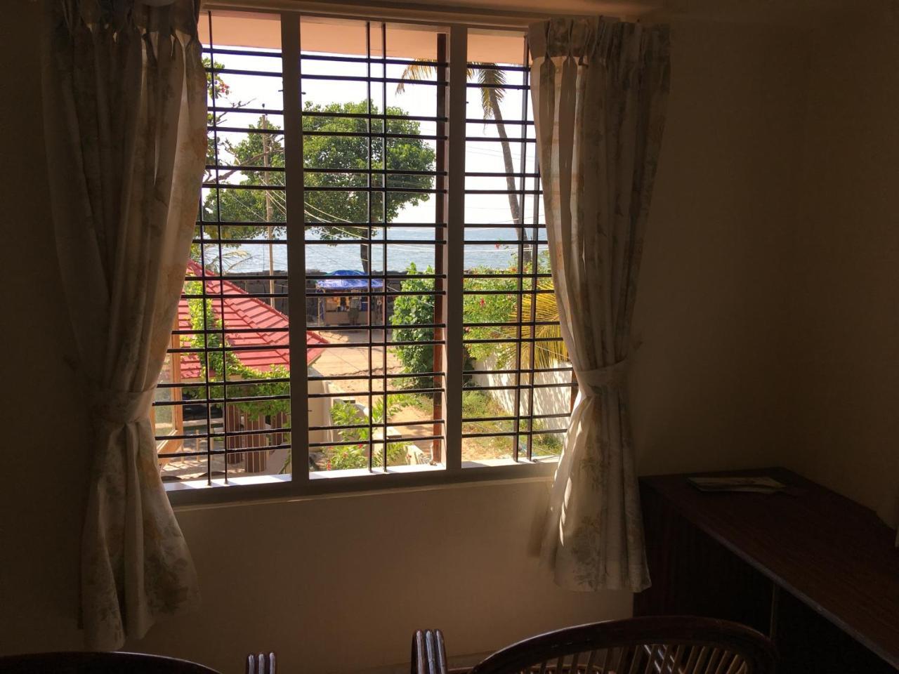 Sunset Beach Cherai Bed & Breakfast *
