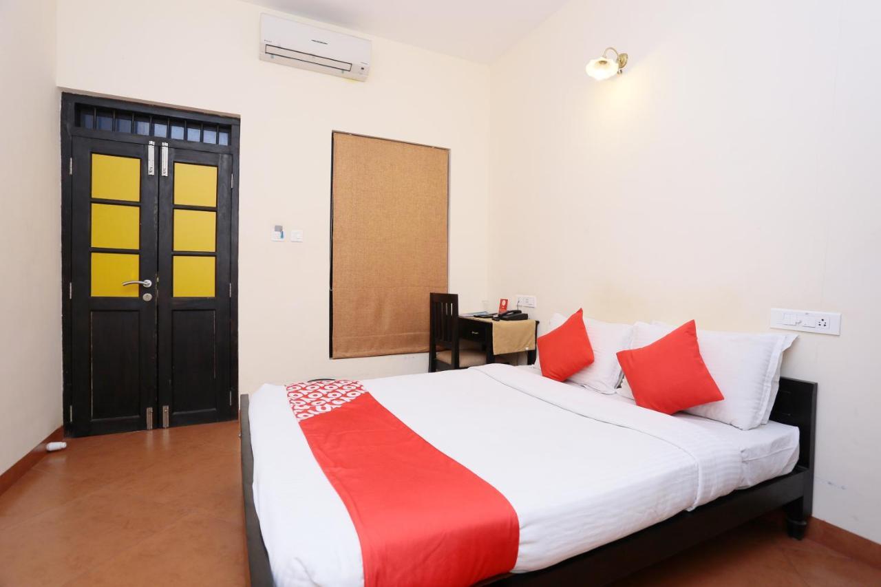 Oyo 8268 Gokul Ottupura 3* Kochi