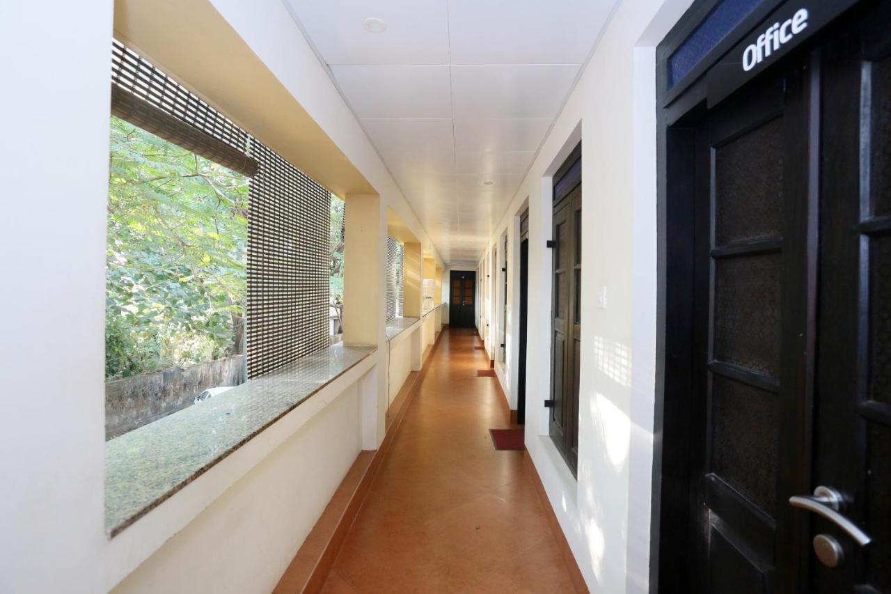 Hotel Oyo 8268 Gokul Ottupura