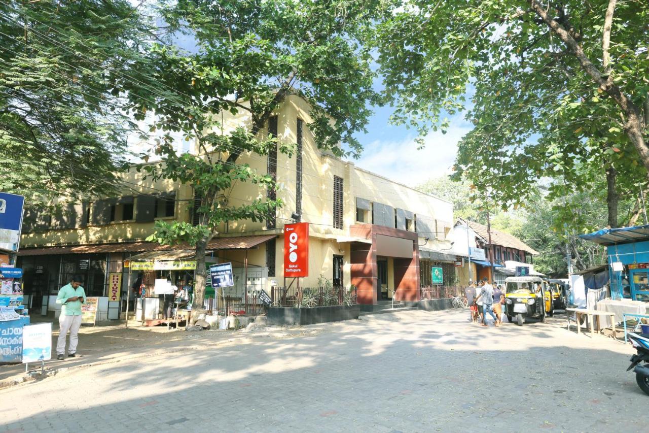Hotel Oyo 8268 Gokul Ottupura