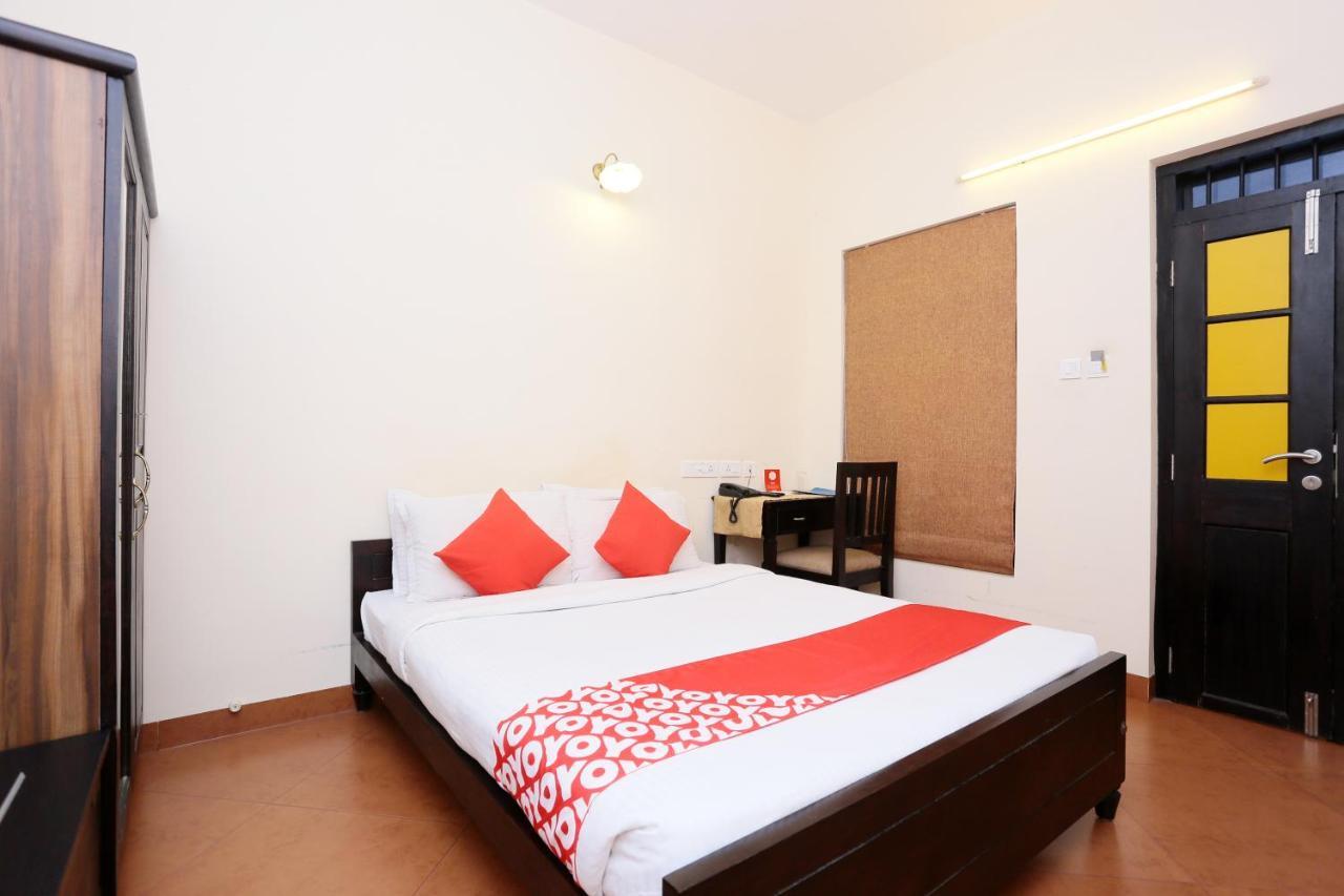 Hotel Oyo 8268 Gokul Ottupura 3*