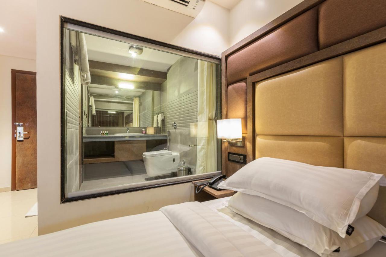 Aura One 4* Kochi
