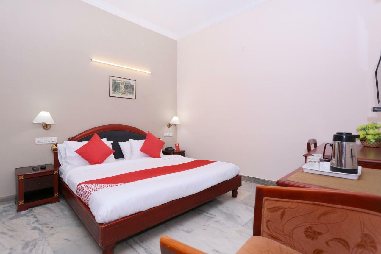 Oyo 24157 Karthika Residency Hotel