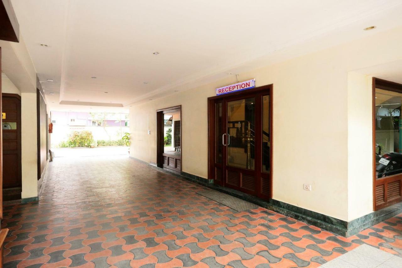 Oyo 24157 Karthika Residency Hotel Kochi