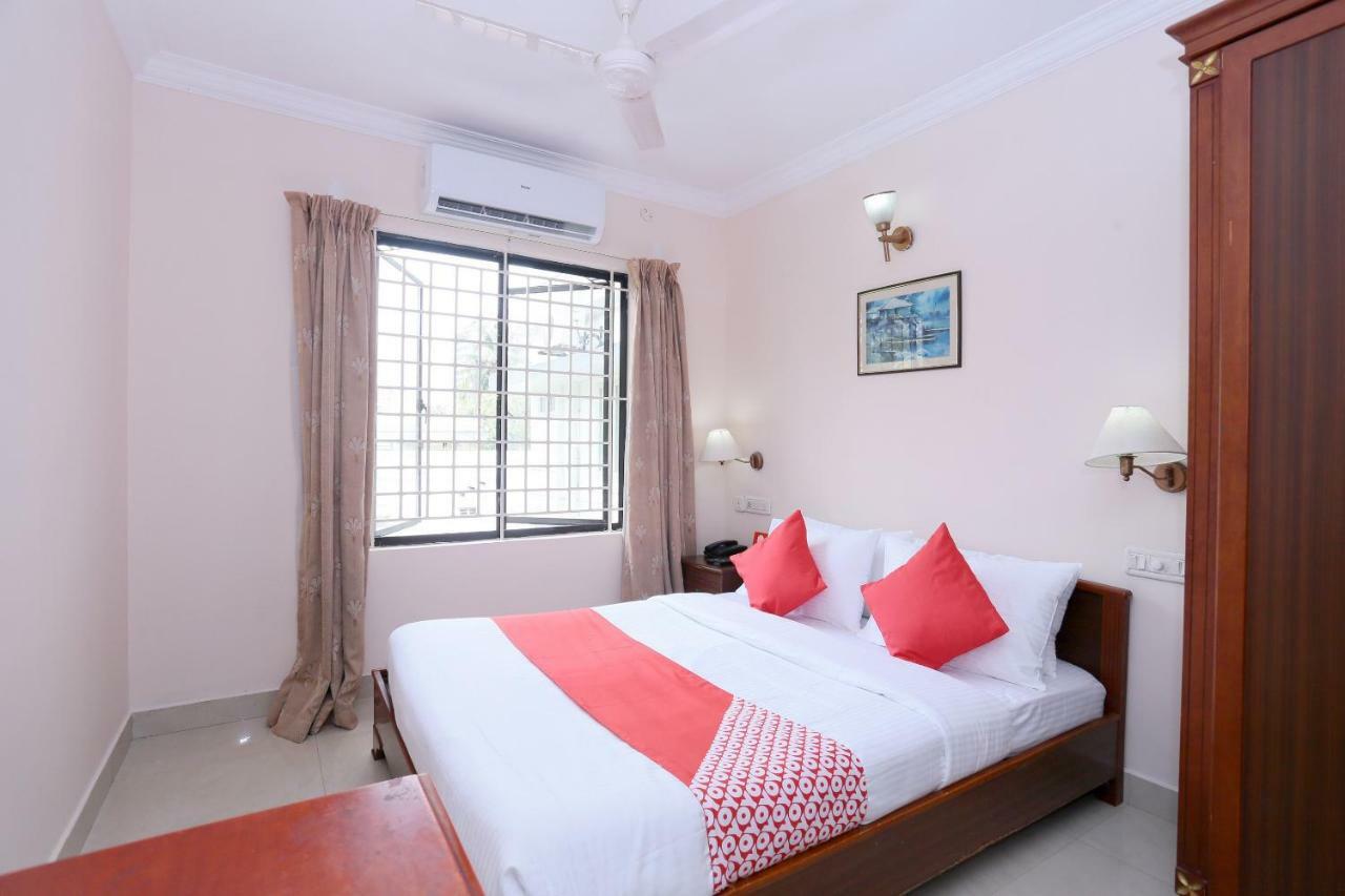 Hotel Oyo 24157 Karthika Residency