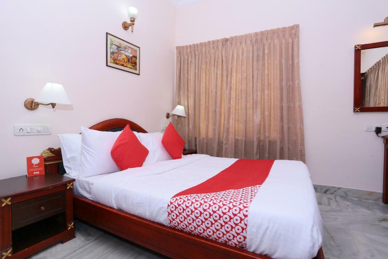 Hotel Oyo 24157 Karthika Residency