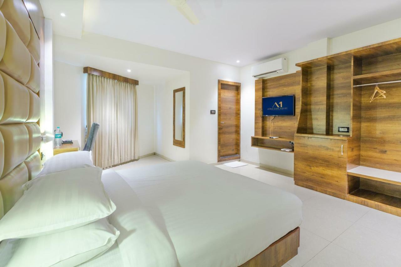 Hotel Aura One 4*