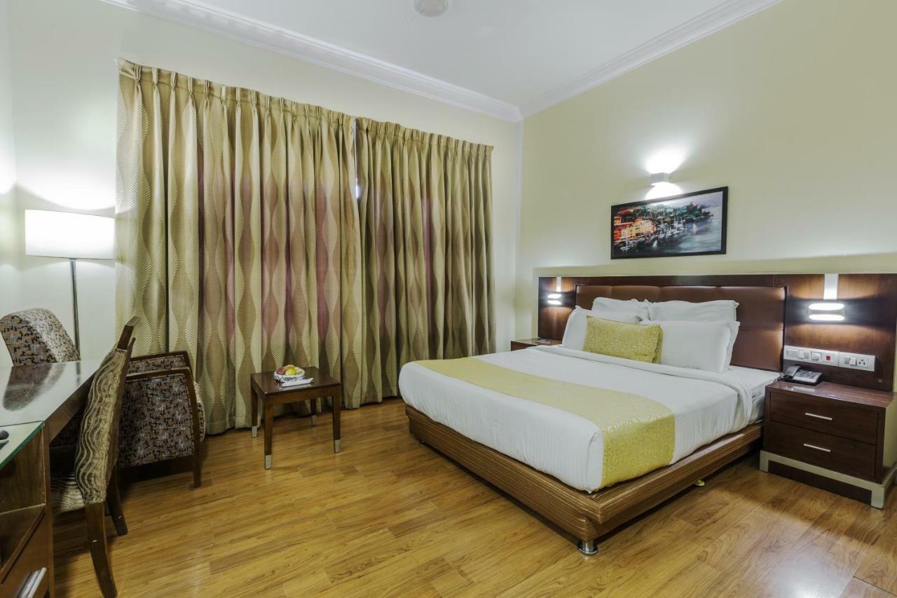 The Senate By Nextel Hotel 3*