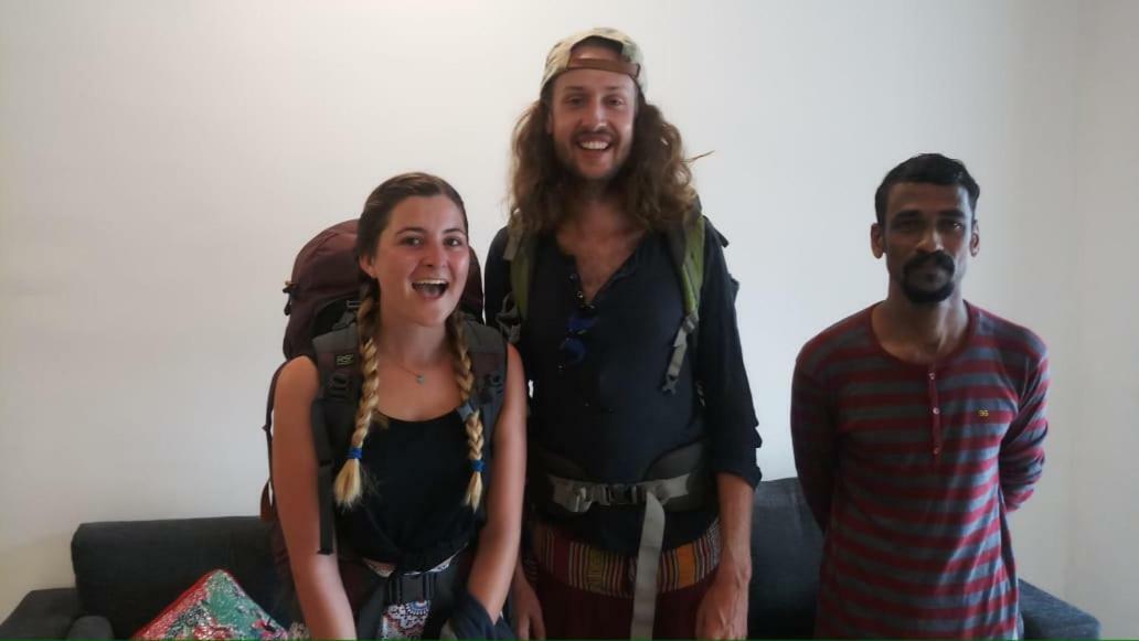 The Metro Pod - Backpackers A/c Kochi