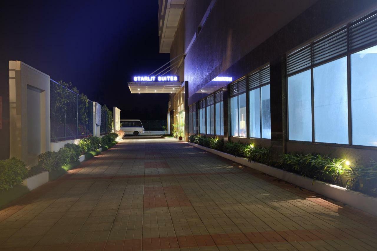 Starlit Hotel Kochi