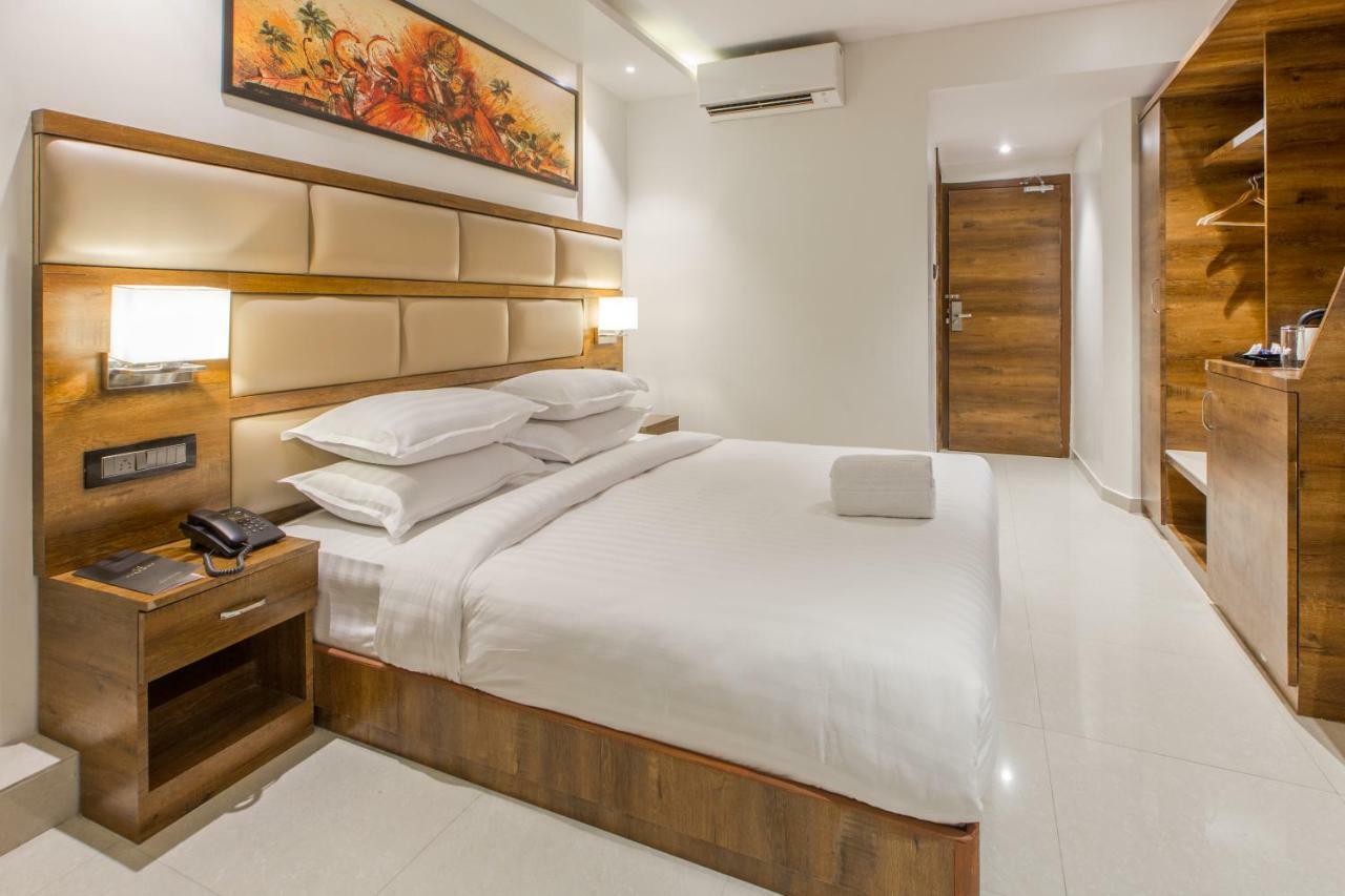 Aura One 4* Kochi