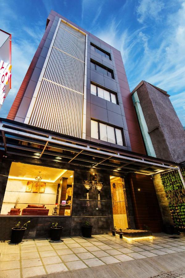 York 4* Kochi
