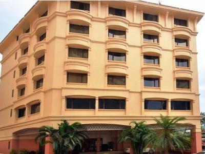 Hotel Abad Atrium Kochi