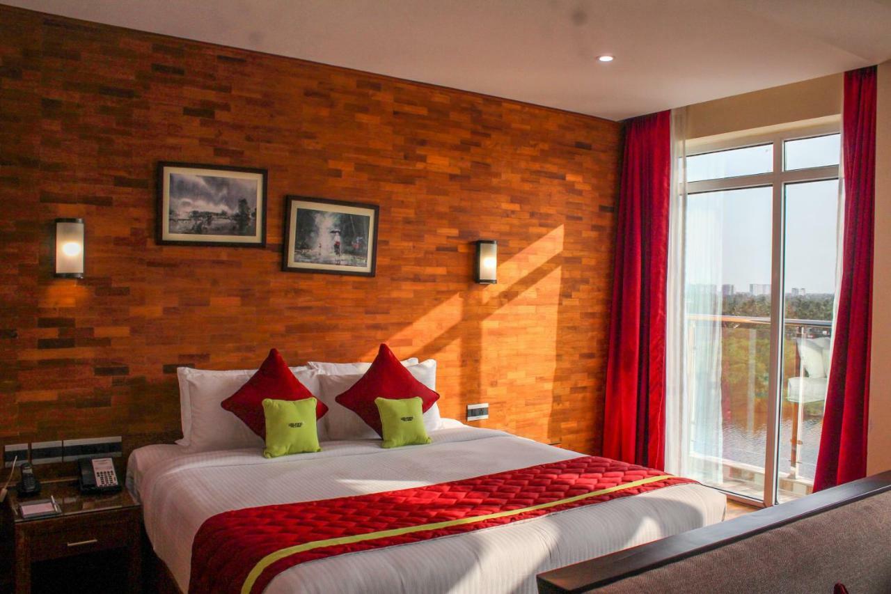 Jvk Park Hotel Kochi