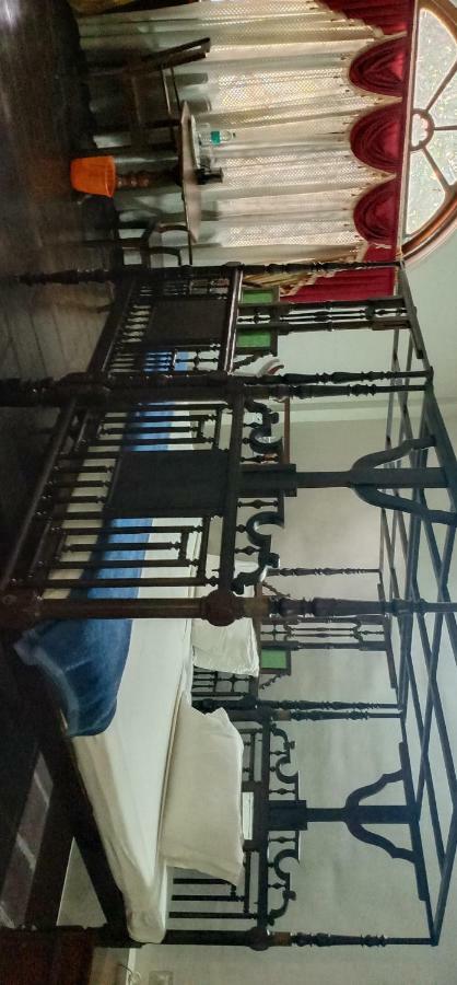 Ballard Guest house *