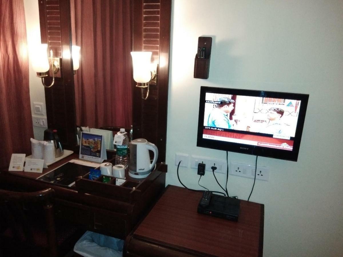 Hotel Yuvarani Residency Kochi