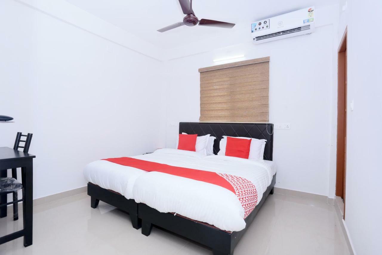 Oyo 30973 Thulasi 3* Kochi