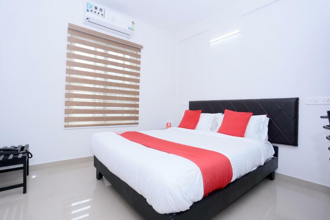 Hotel Oyo 30973 Thulasi Kochi