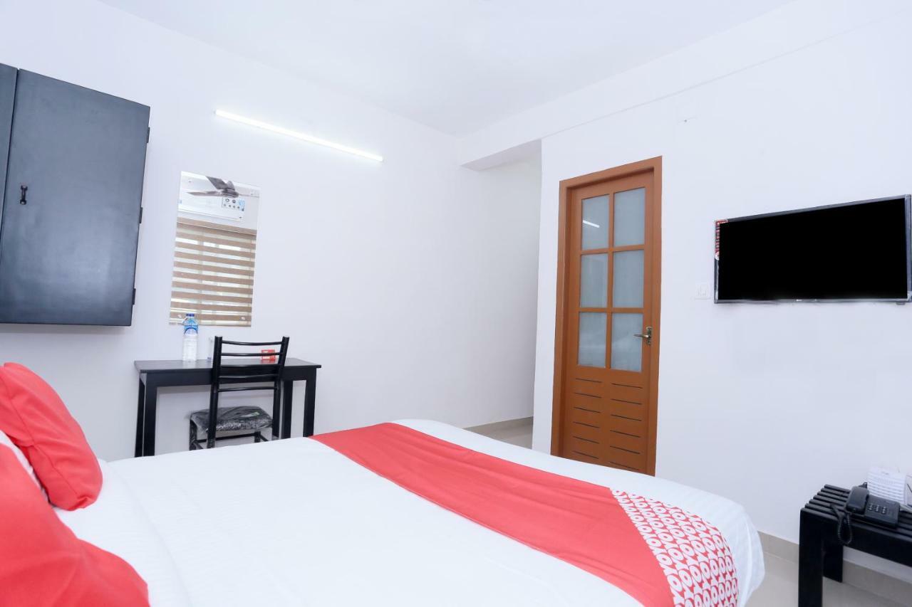Oyo 30973 Thulasi 3*