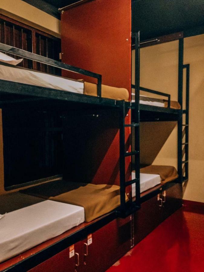 Hostel The Metro Pod - Backpackers A/c