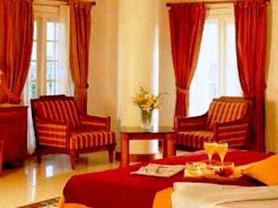 The Avenue Center Hotel