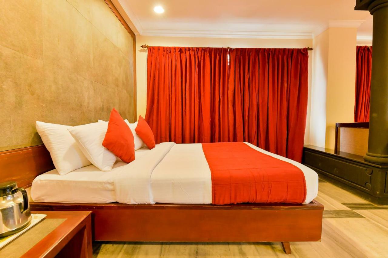 Oyo Flagship 45564 Woodlands 3* Kochi