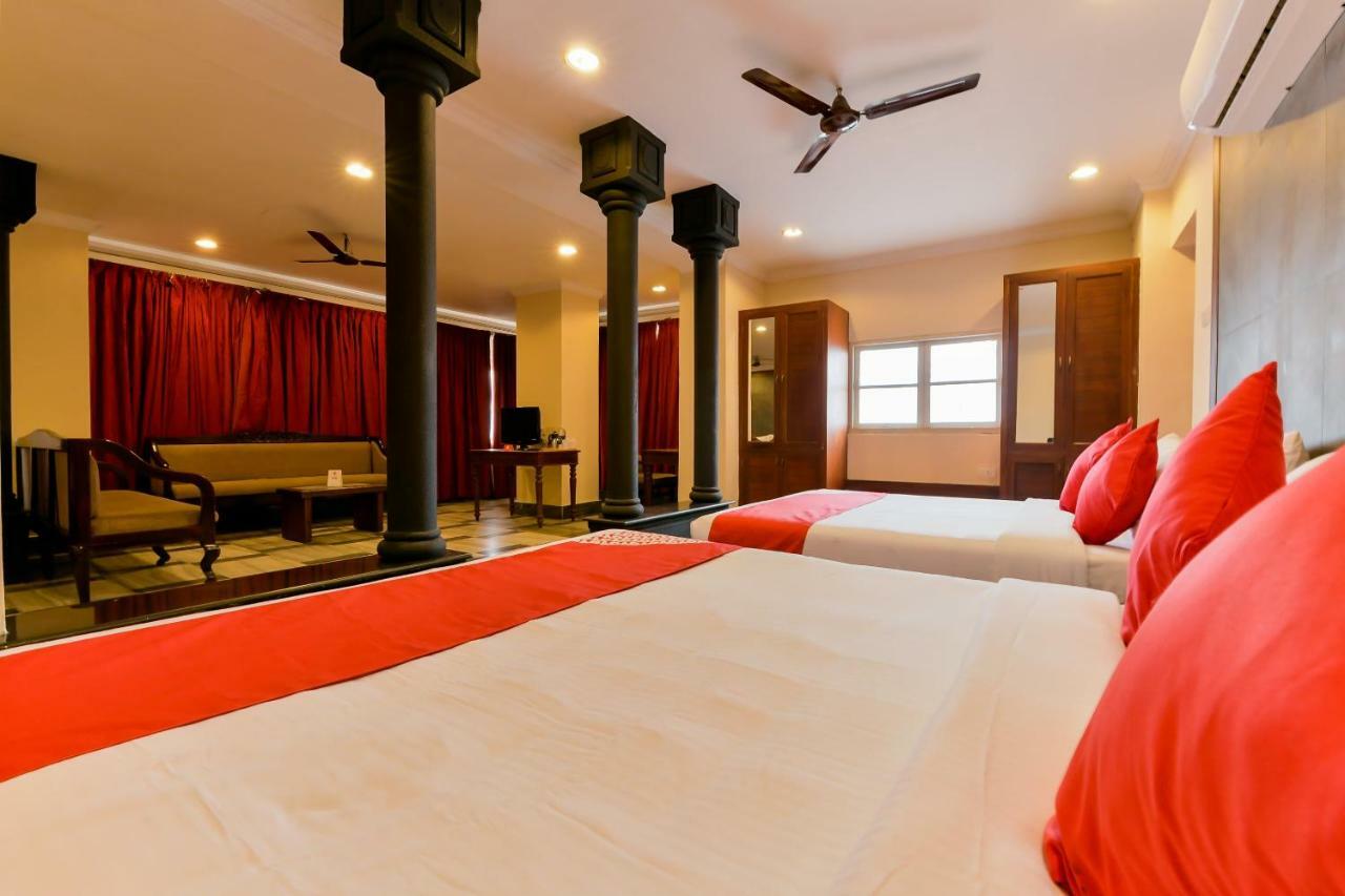 Oyo Flagship 45564 Woodlands Hotel Kochi