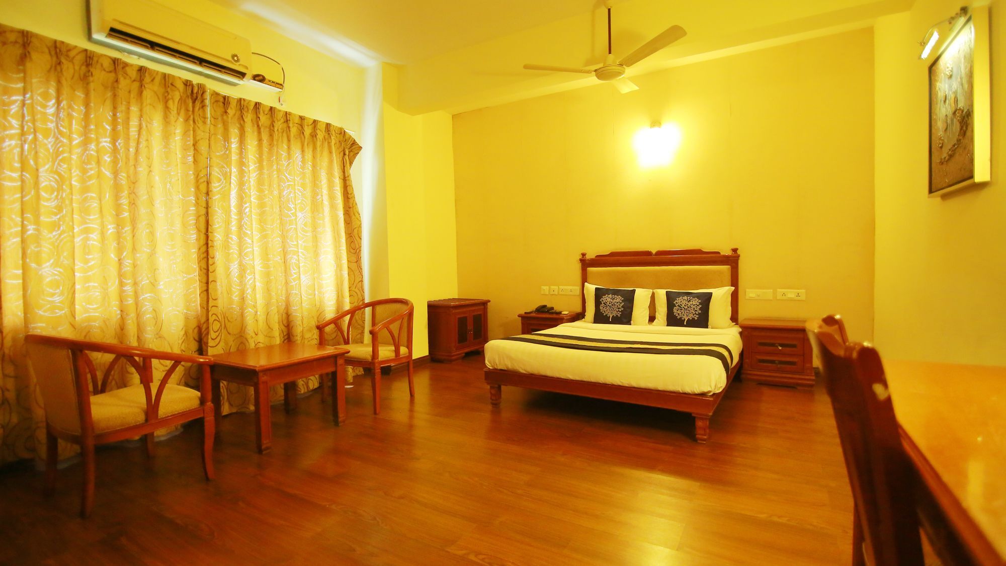 Oyo 4802 Cochin Residency Hotel Kochi