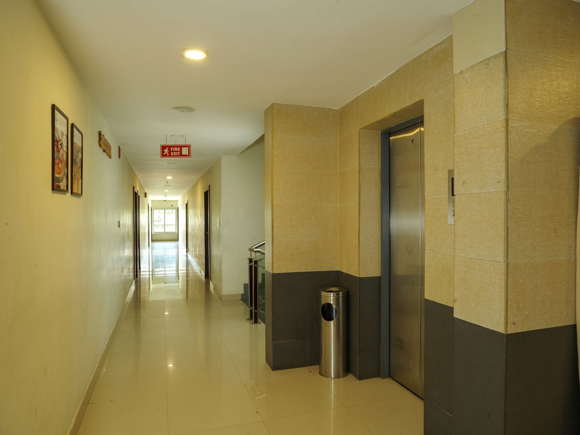 Hotel Vedanta Wake Up - Ernakulam North Station Kochi