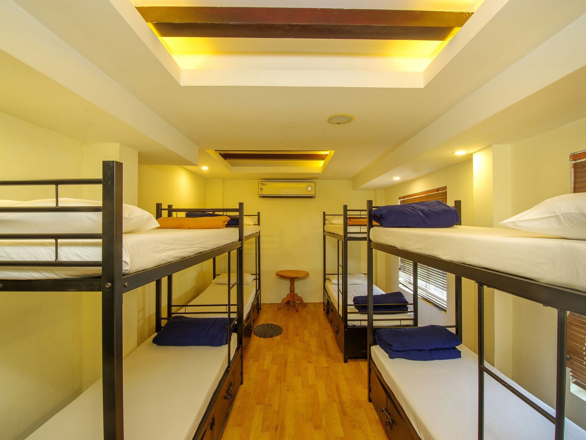 Hotel Vedanta Wake Up - Ernakulam North Station