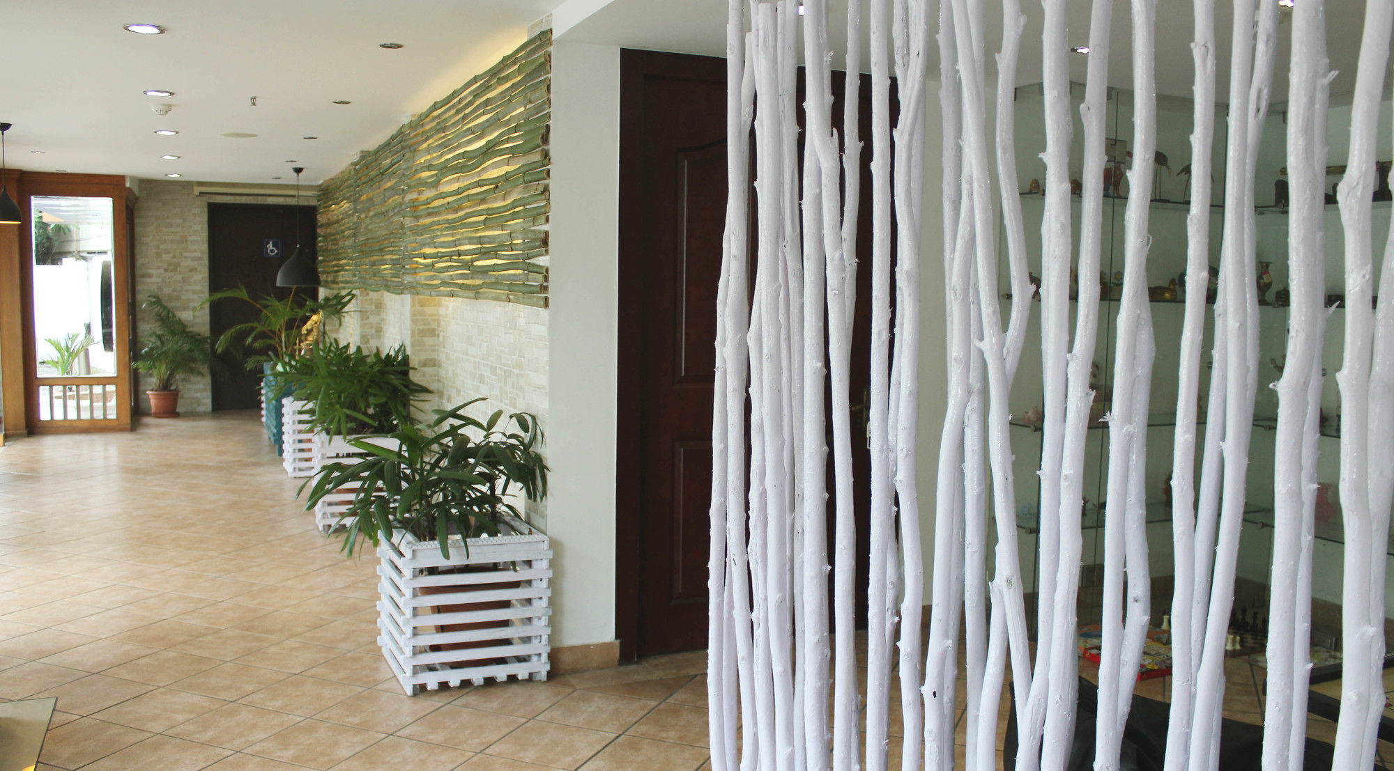 Vedanta Wake Up - Ernakulam North Station Hotel