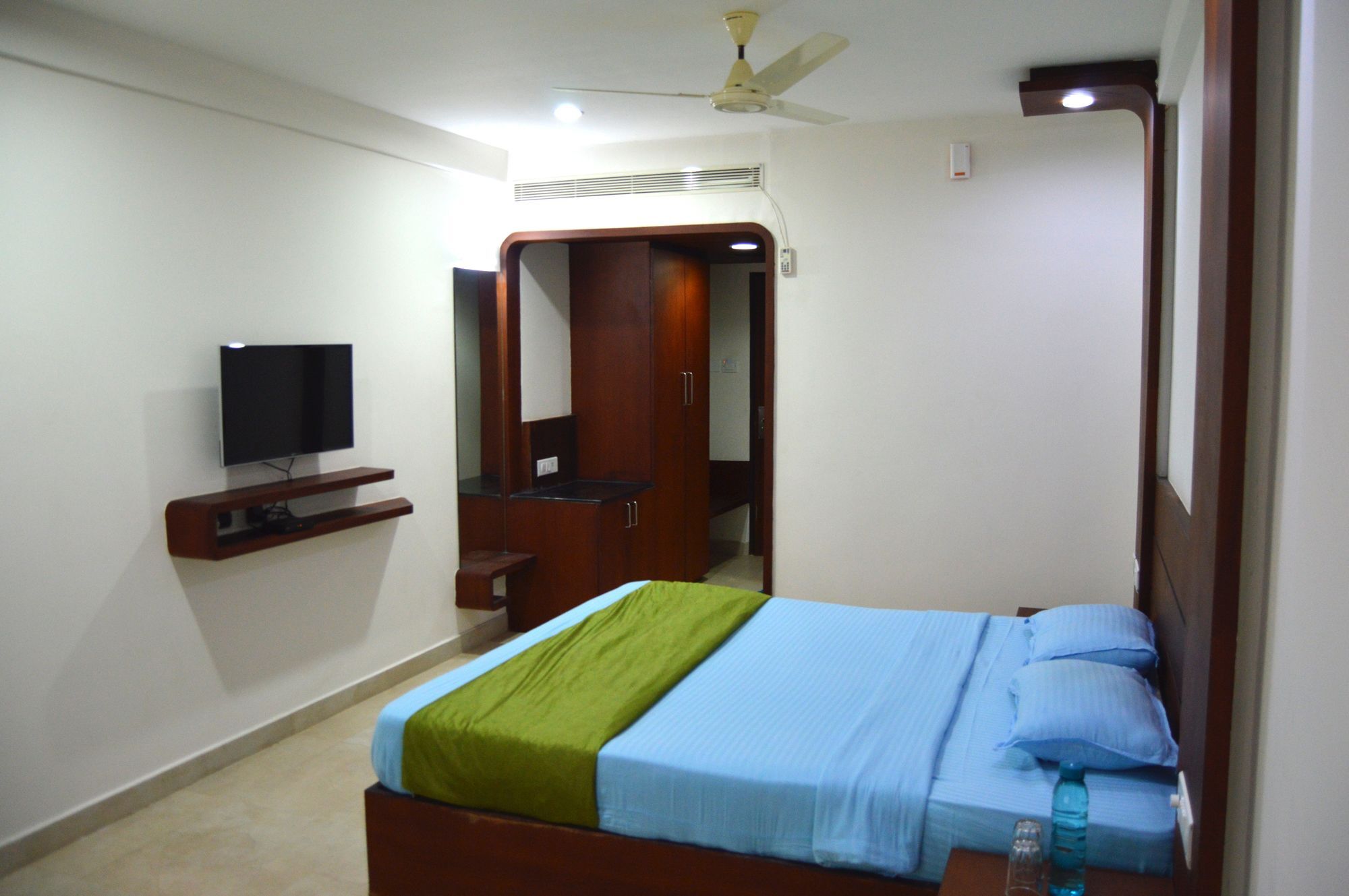 Vedanta Wake Up - Ernakulam North Station Hotel Kochi