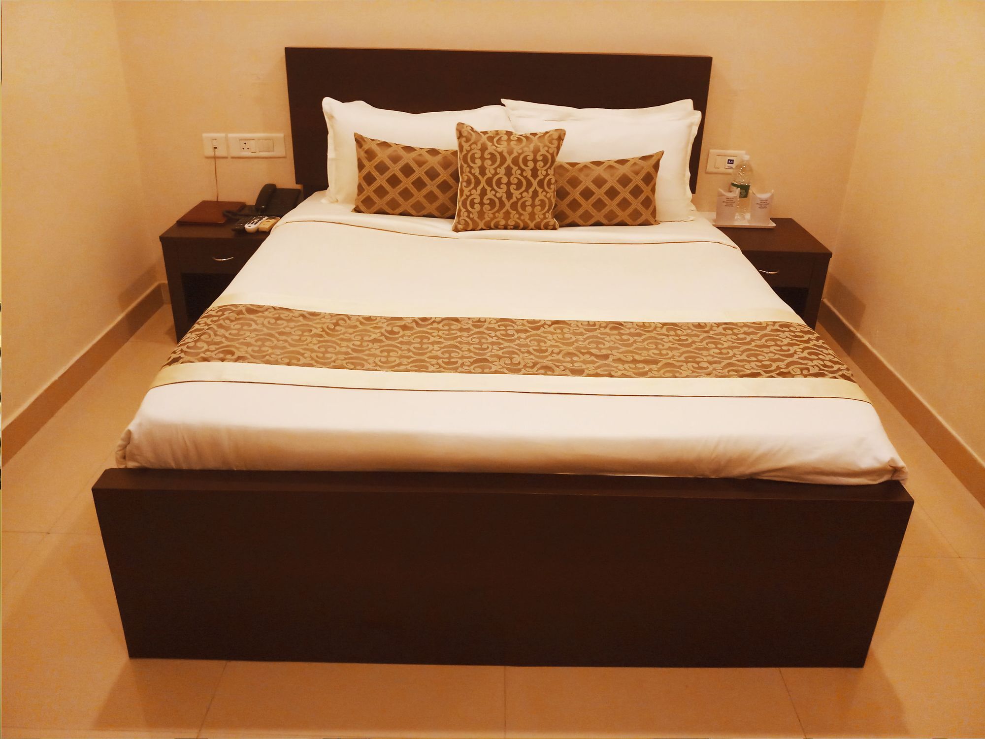Hotel Vedanta Wake Up - Ernakulam North Station 3*