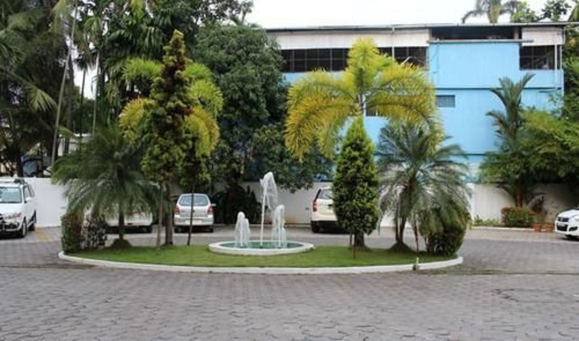 Hotel Vedanta Wake Up - Ernakulam North Station Kochi