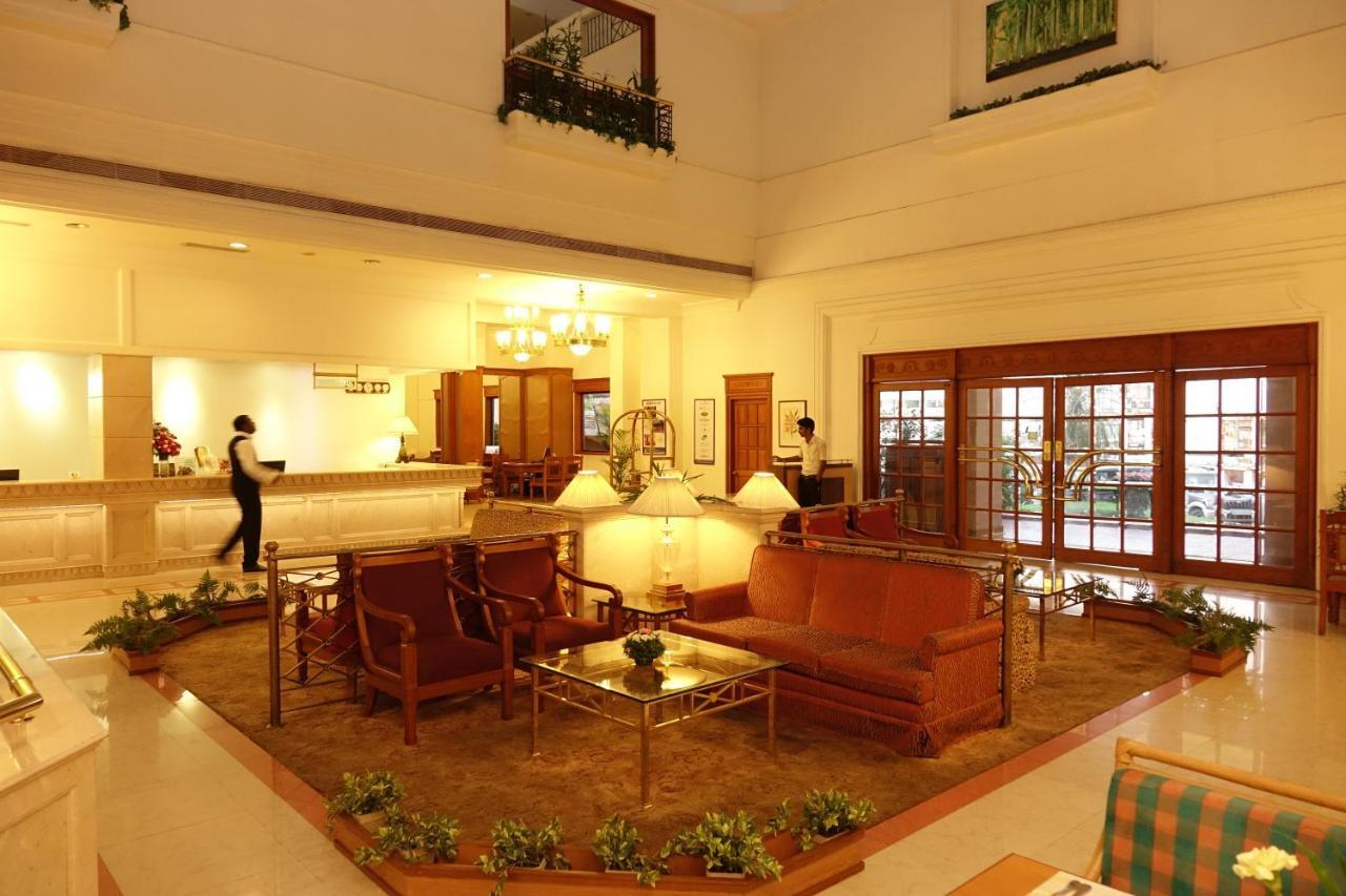Hotel Abad Atrium Kochi
