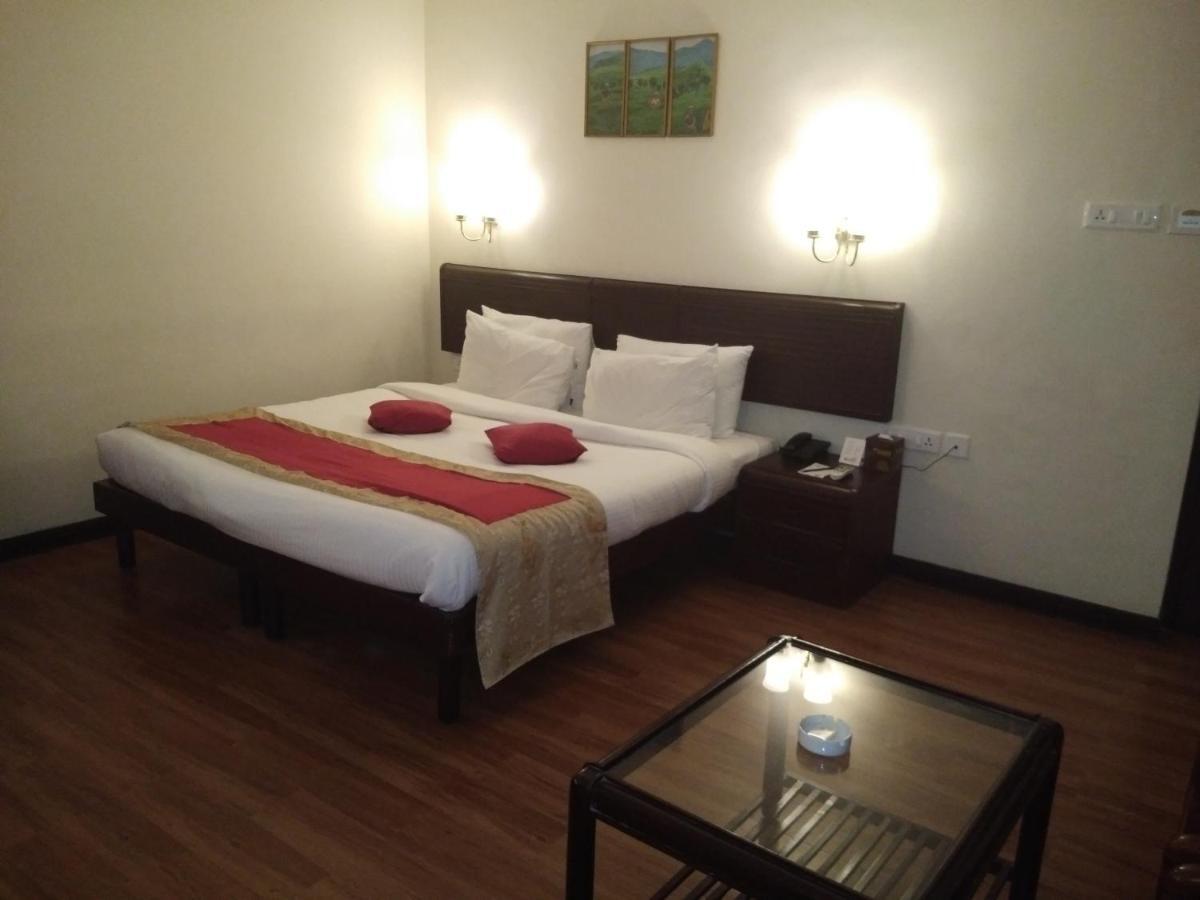 Hotel Yuvarani Residency