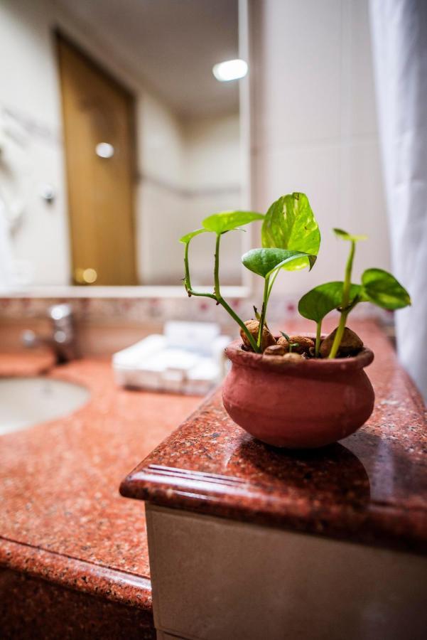 Hotel Abad Plaza Kochi