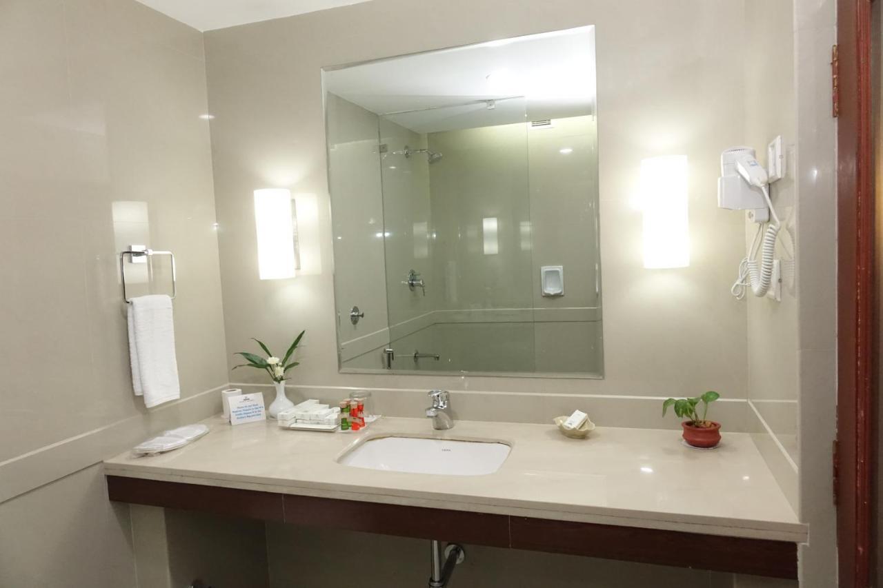 Abad Plaza 4*