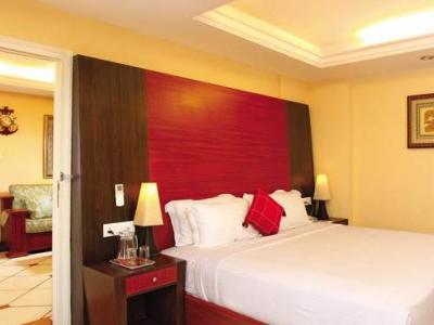 Hotel Emarald Cochin 3*