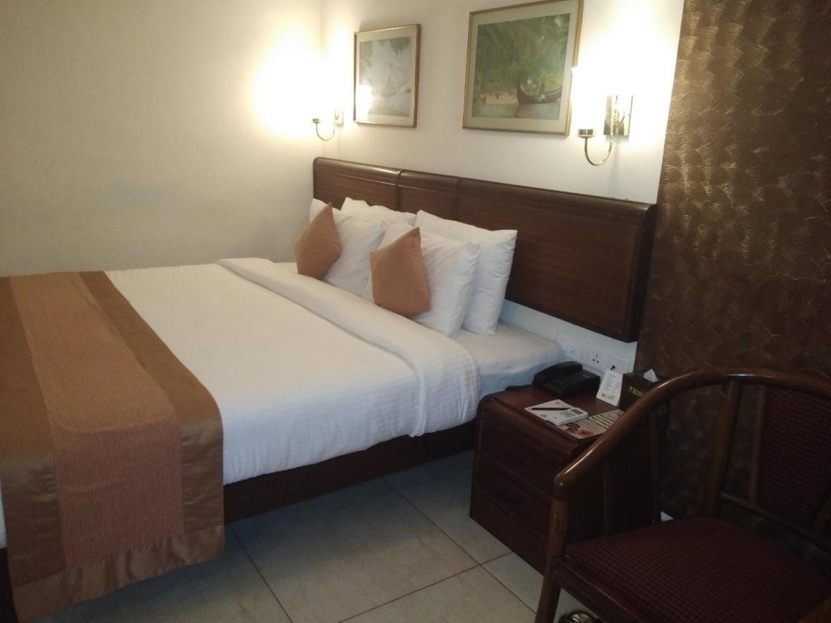 Hotel Yuvarani Residency